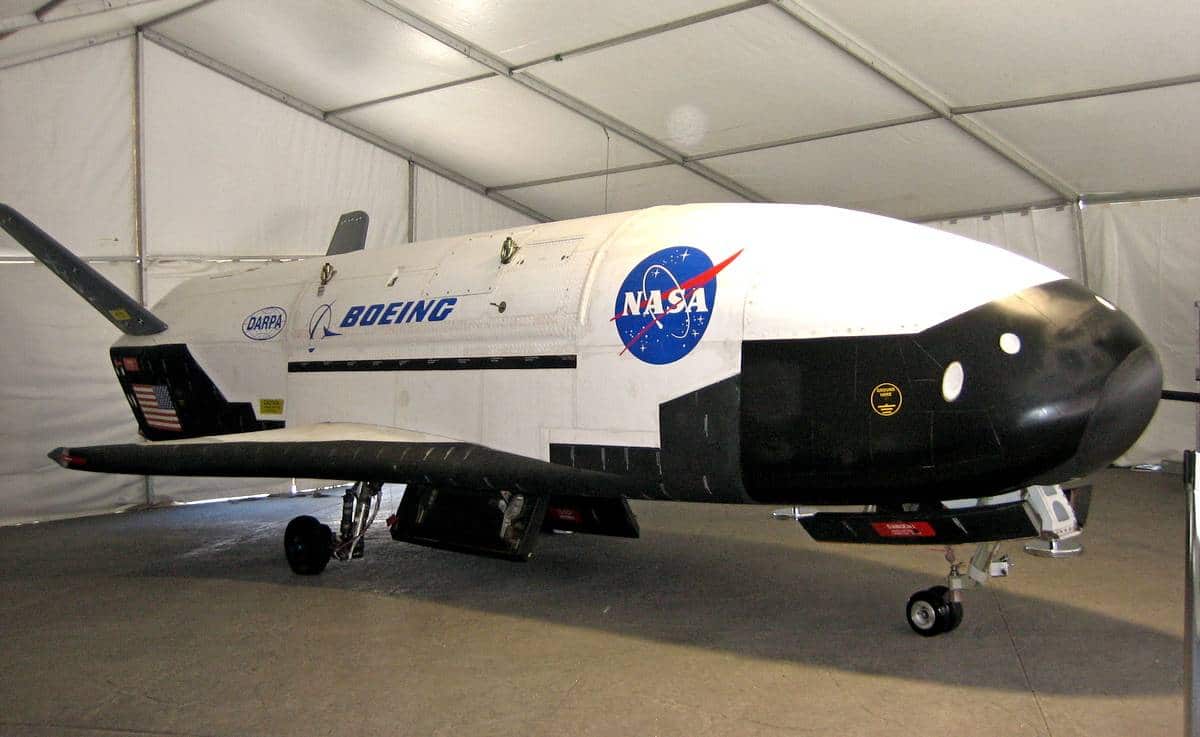 Экспериментальный орбитальный самолёт X-37B